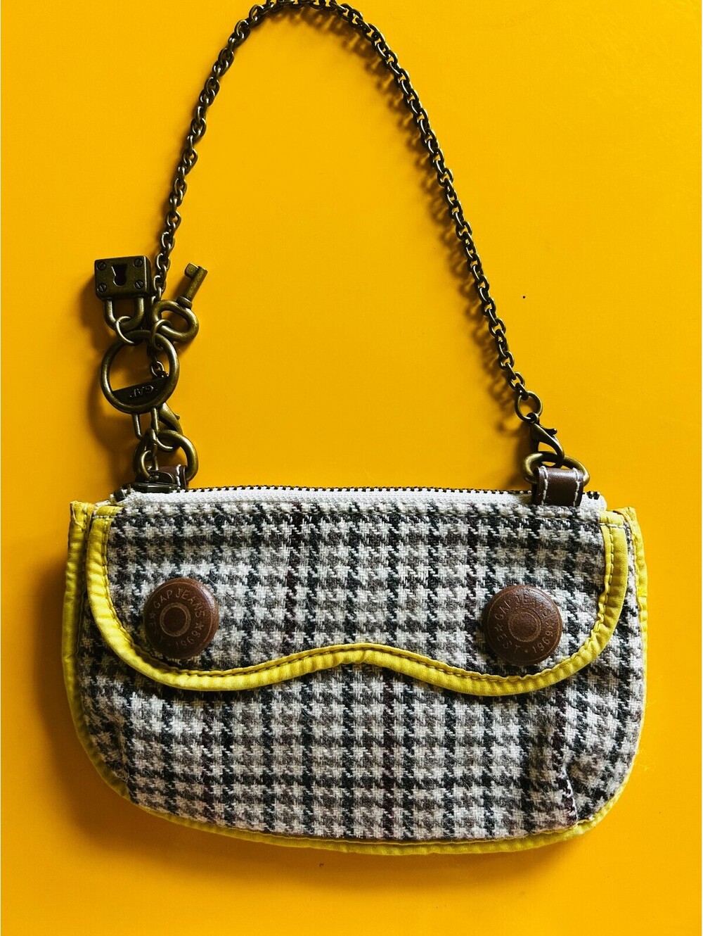 VTG Y2K Gap Houndstooth Tweed Mini Baguette Bag Yellow Trim Chain Lock Charm